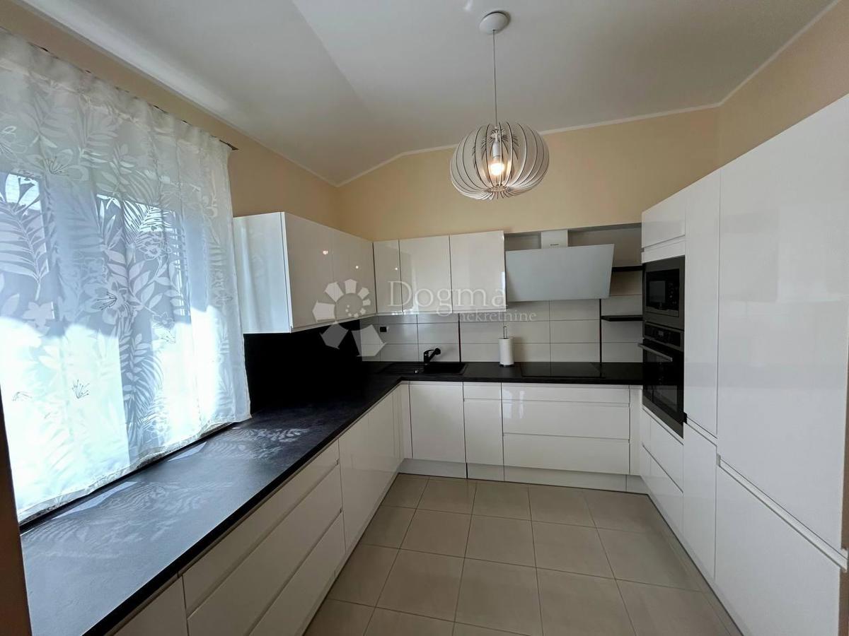 Allogio Ližnjan, 95m2