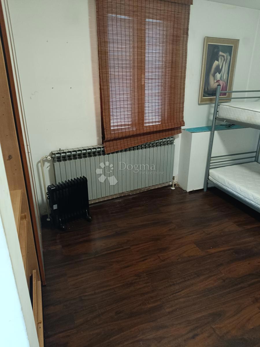 Casa Donje Svetice, Peščenica - Žitnjak, 119m2