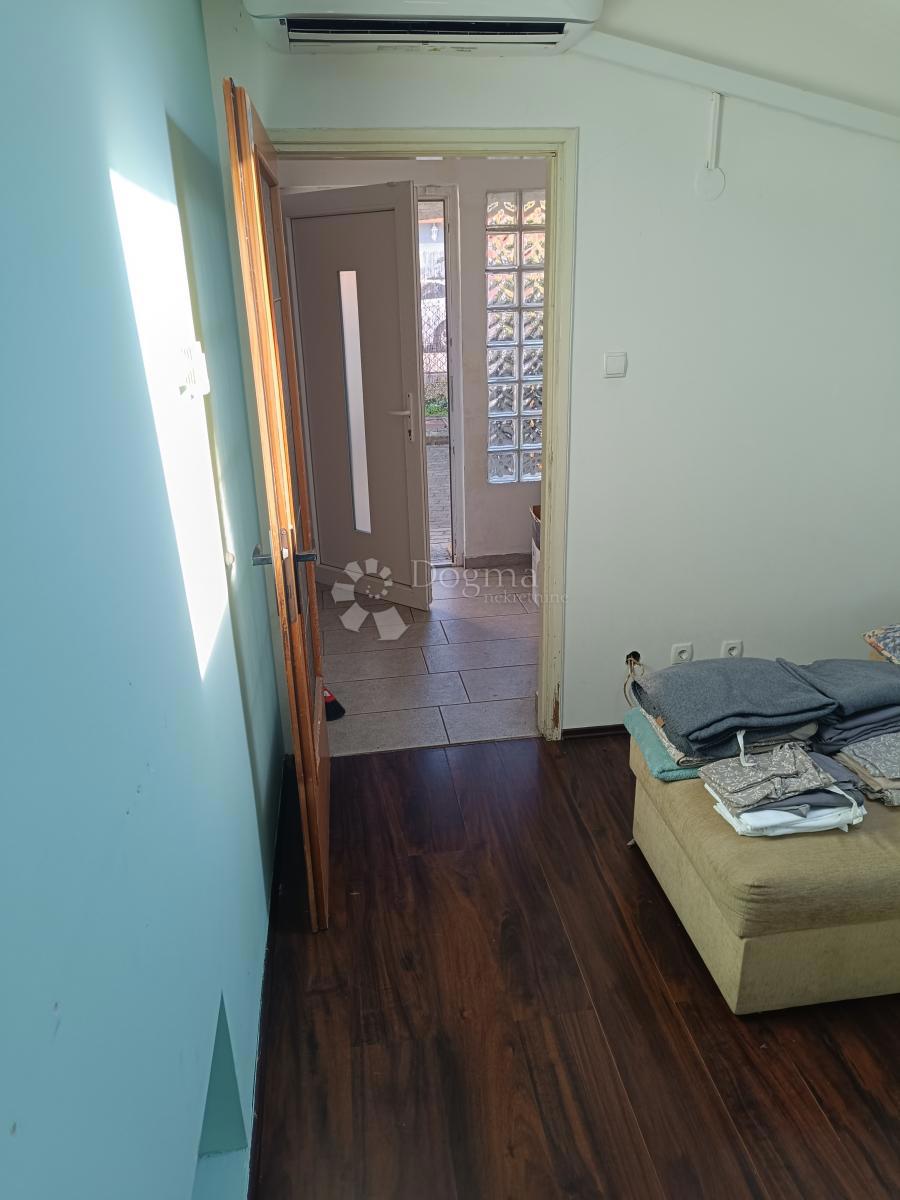 Casa Donje Svetice, Peščenica - Žitnjak, 119m2