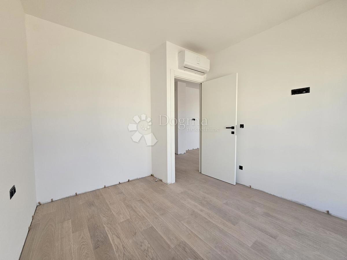 Umago, nuova costruzione,