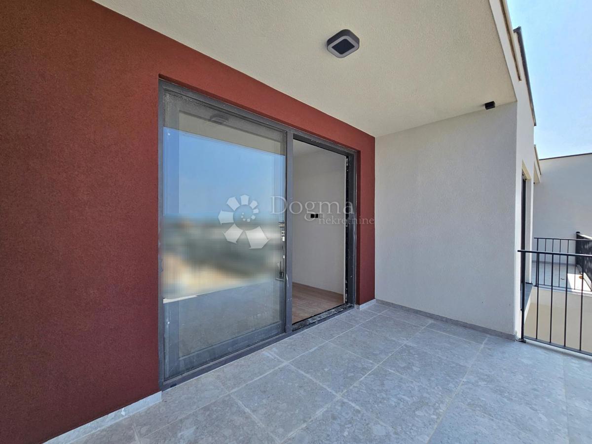 Umago, nuova costruzione,