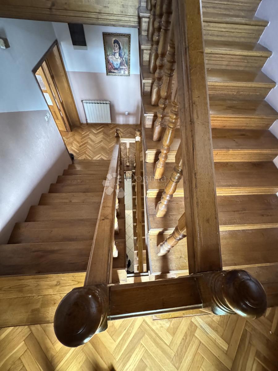 Casa Bogdani, Peščenica - Žitnjak, 780m2