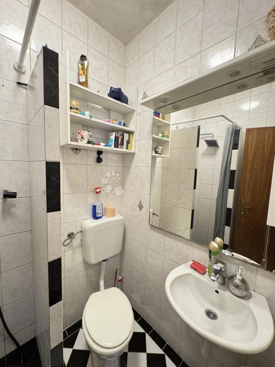 Casa Bogdani, Peščenica - Žitnjak, 780m2