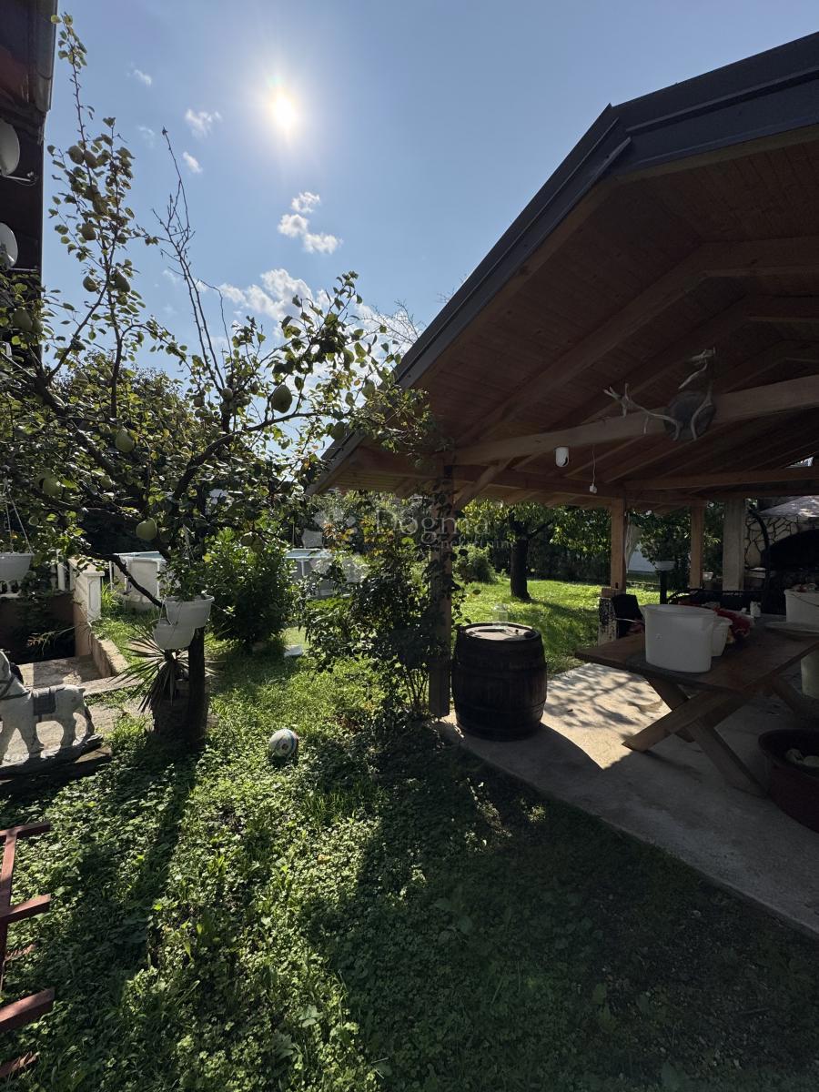 Casa Bogdani, Peščenica - Žitnjak, 780m2