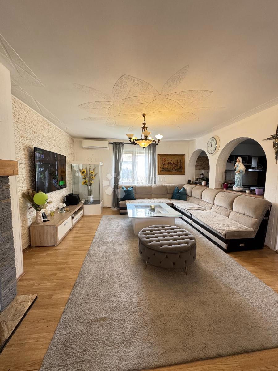 Casa Bogdani, Peščenica - Žitnjak, 780m2