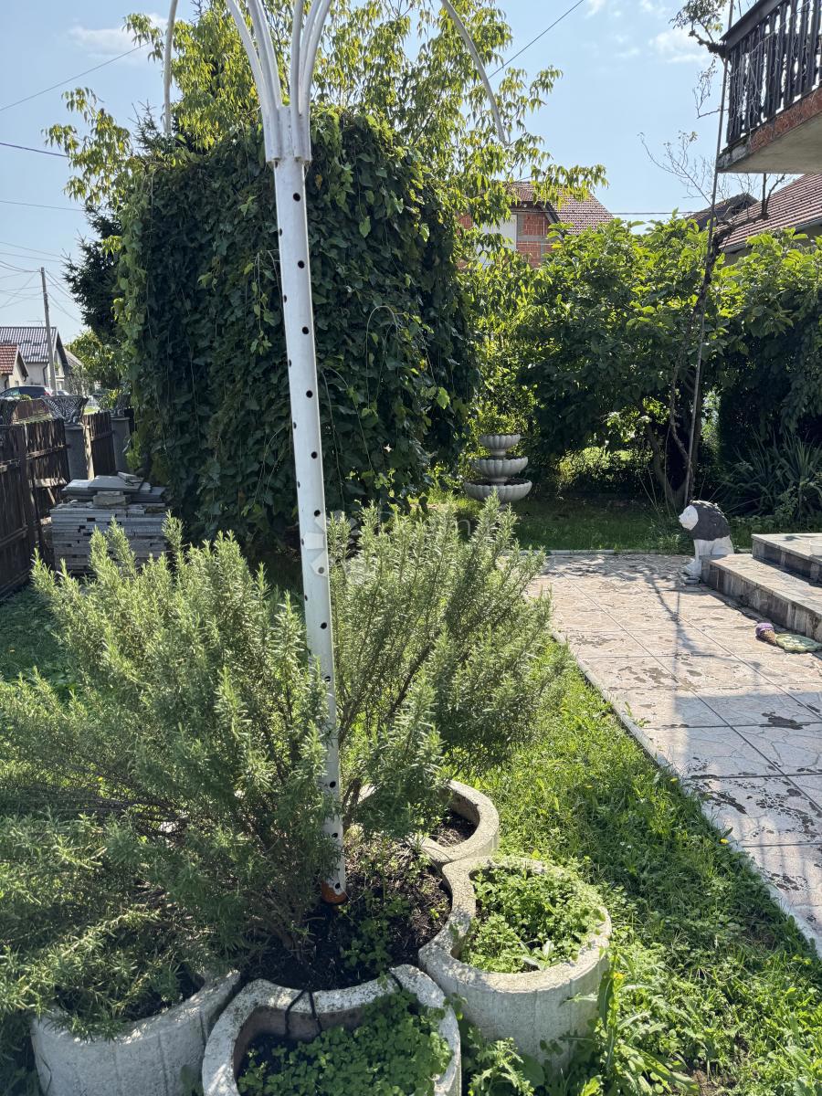 Casa Bogdani, Peščenica - Žitnjak, 780m2