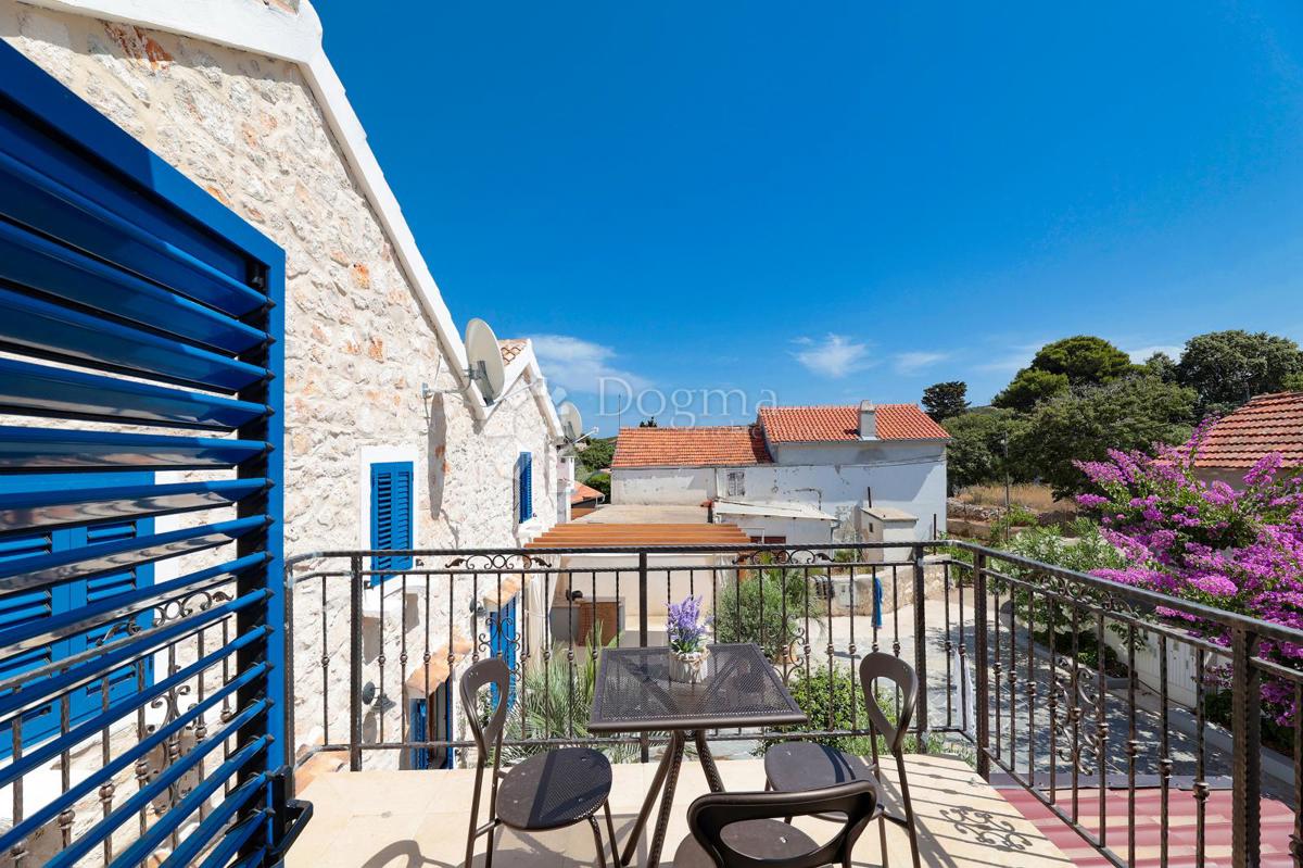 Autentica casa in pietra sull'isola di Molat - Investimento in pace, lusso e tradizione (-KA-), 55m2