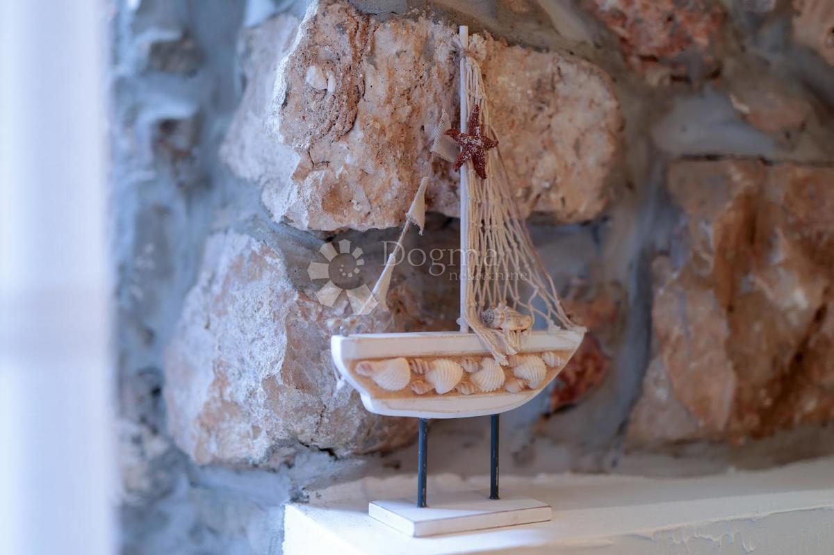 Autentica casa in pietra sull'isola di Molat - Investimento in pace, lusso e tradizione (-KA-), 55m2