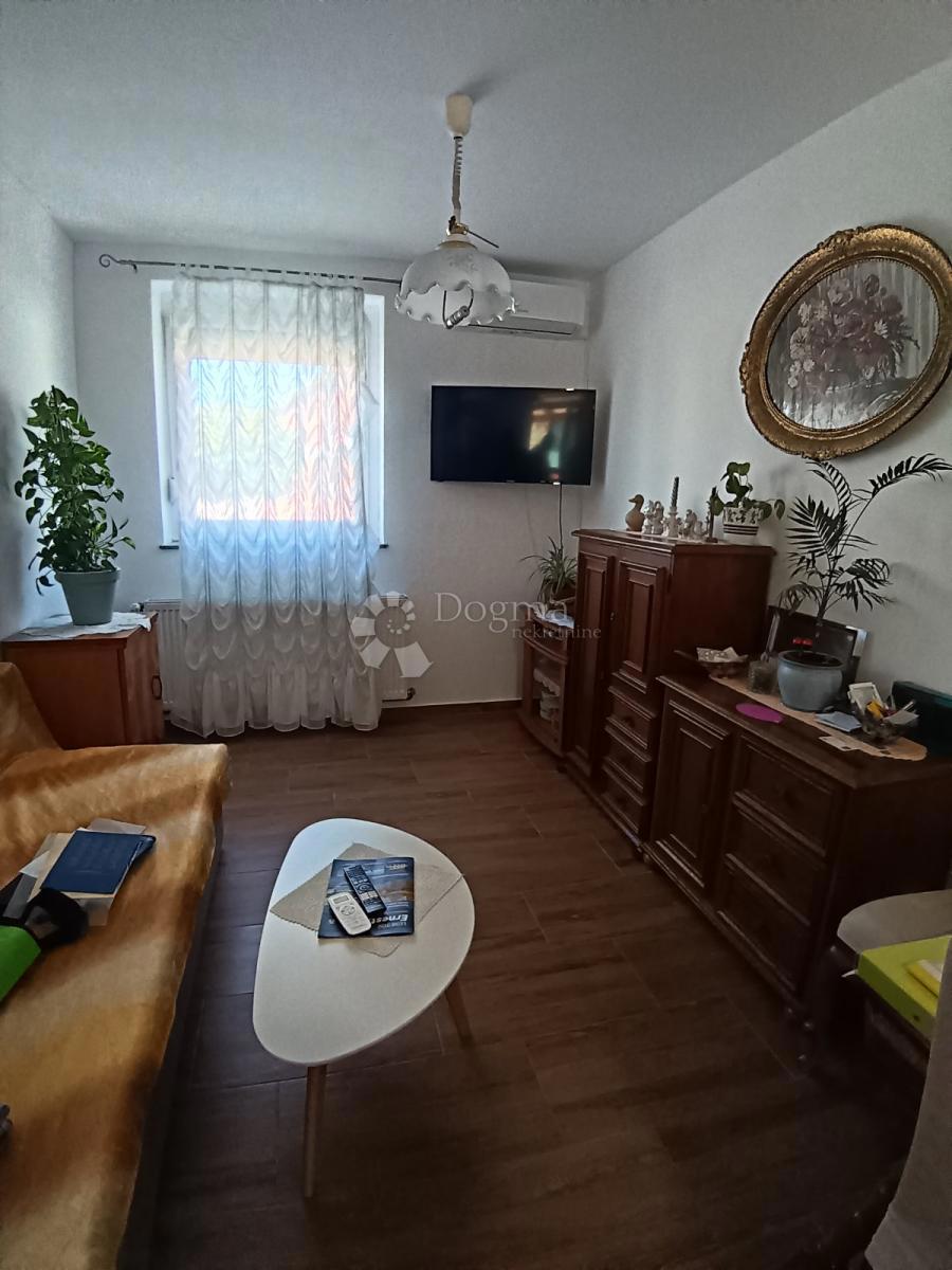 Casa Laslovo, Ernestinovo, 35,14m2