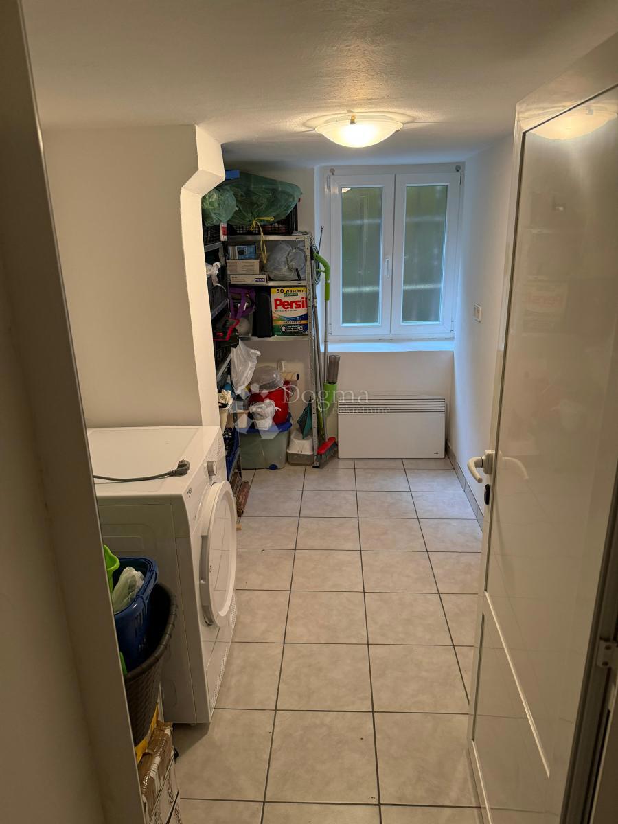 Allogio Pećine, Rijeka, 49,60m2