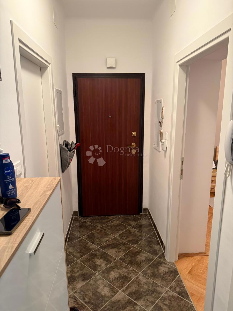 Allogio Pećine, Rijeka, 49,60m2