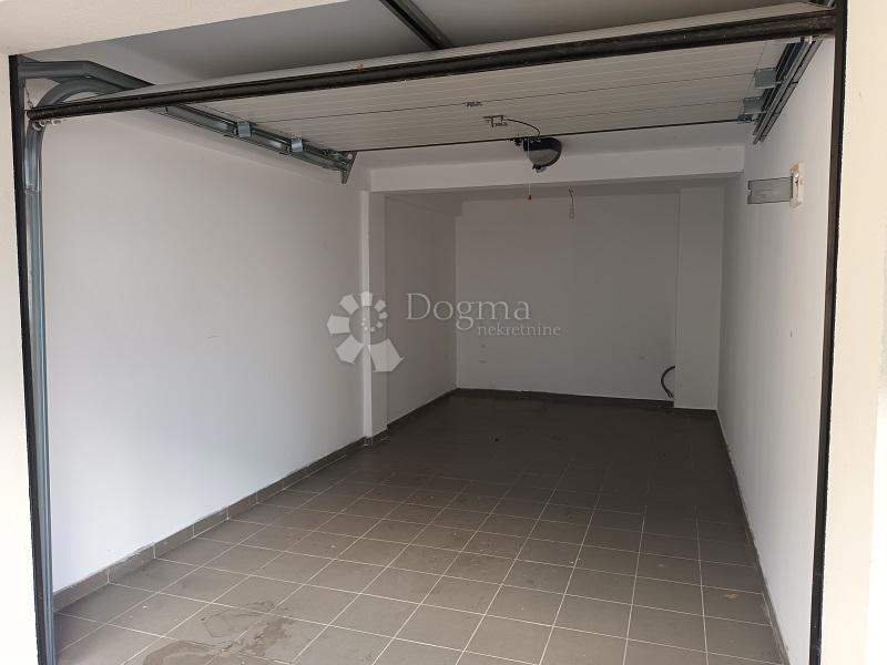 Garage Srdoči, Rijeka, 18,60m2