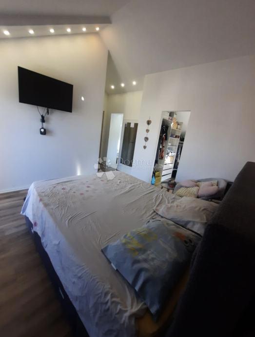 Allogio Strožanac, Podstrana, 156m2