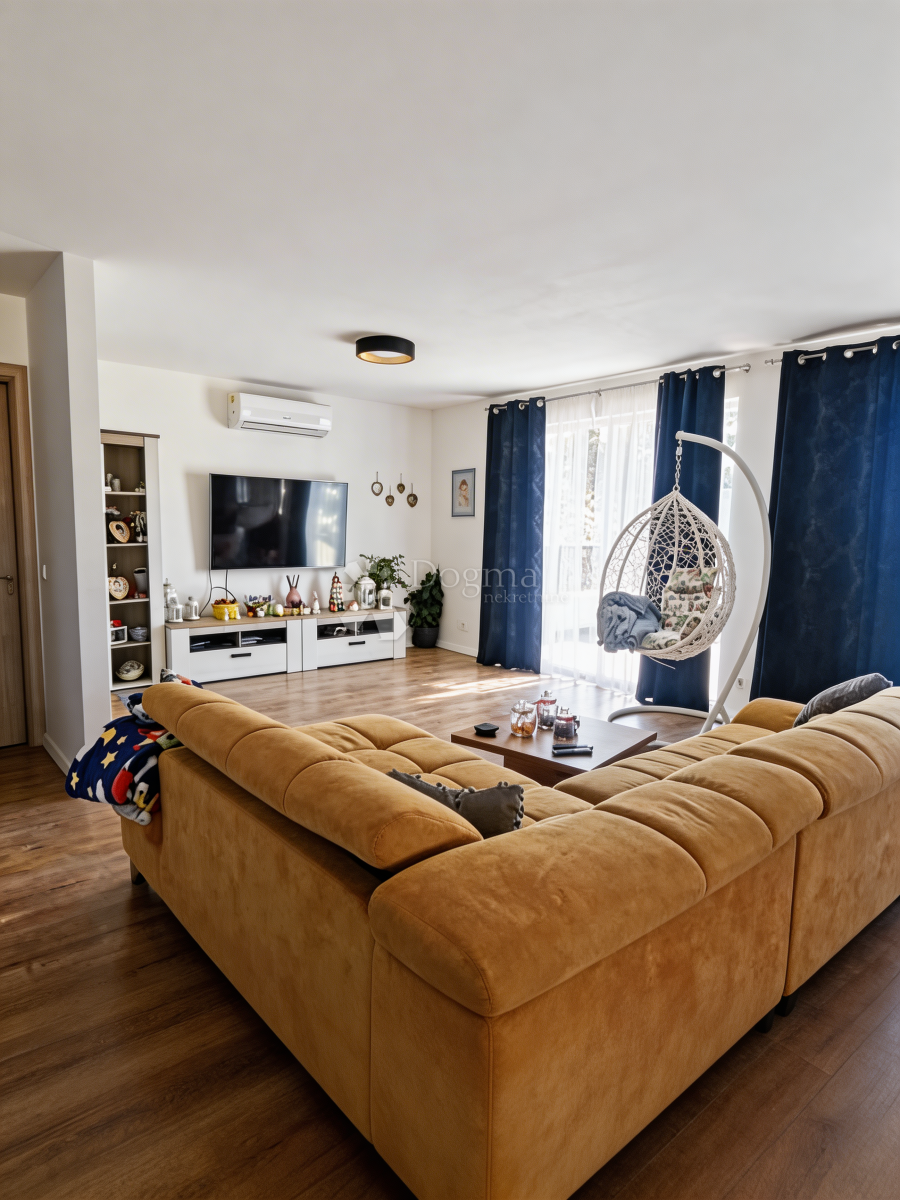 Allogio Strožanac, Podstrana, 156m2