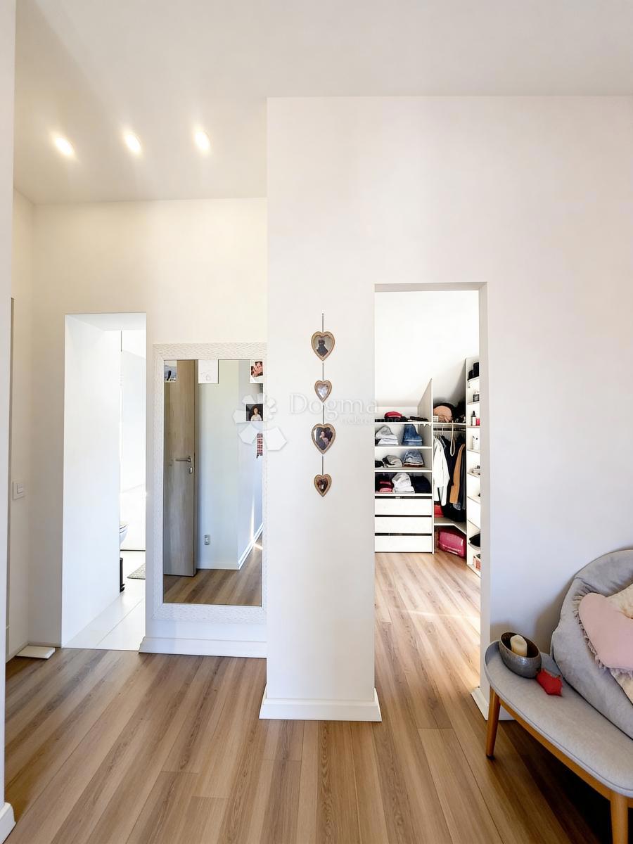 Allogio Strožanac, Podstrana, 156m2