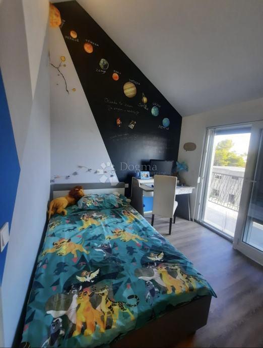 Allogio Strožanac, Podstrana, 156m2