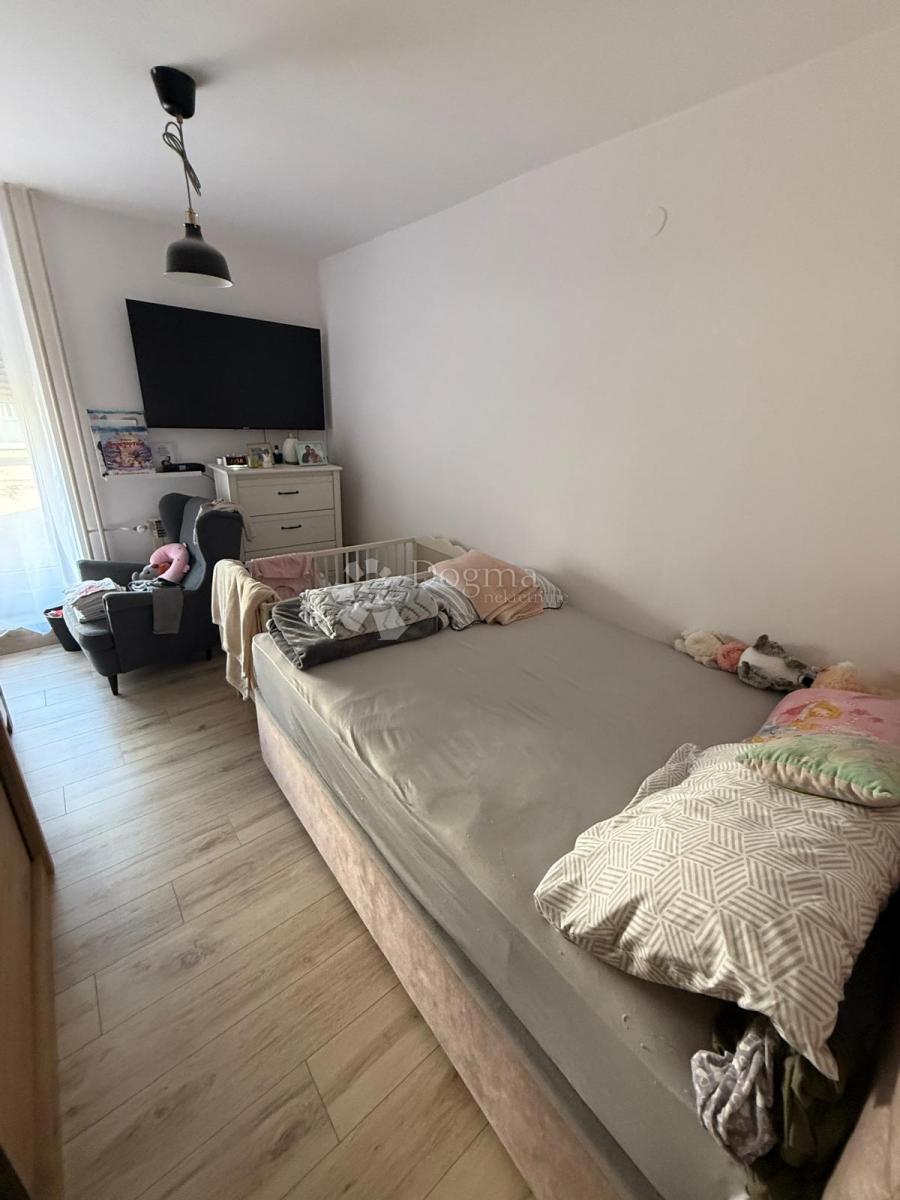 Allogio Cvjetno naselje, Velika Gorica, 80m2