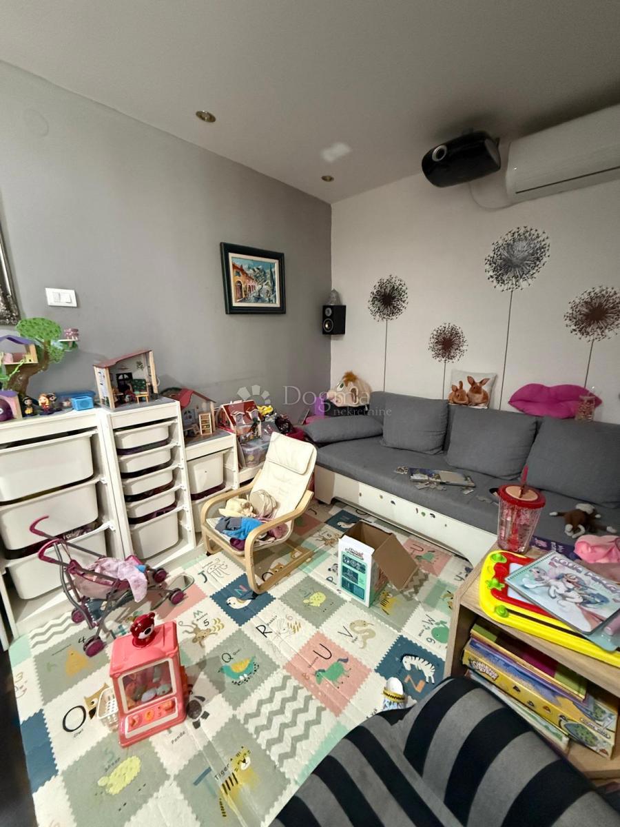 Allogio Cvjetno naselje, Velika Gorica, 80m2