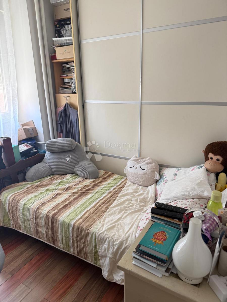 Allogio Cvjetno naselje, Velika Gorica, 80m2