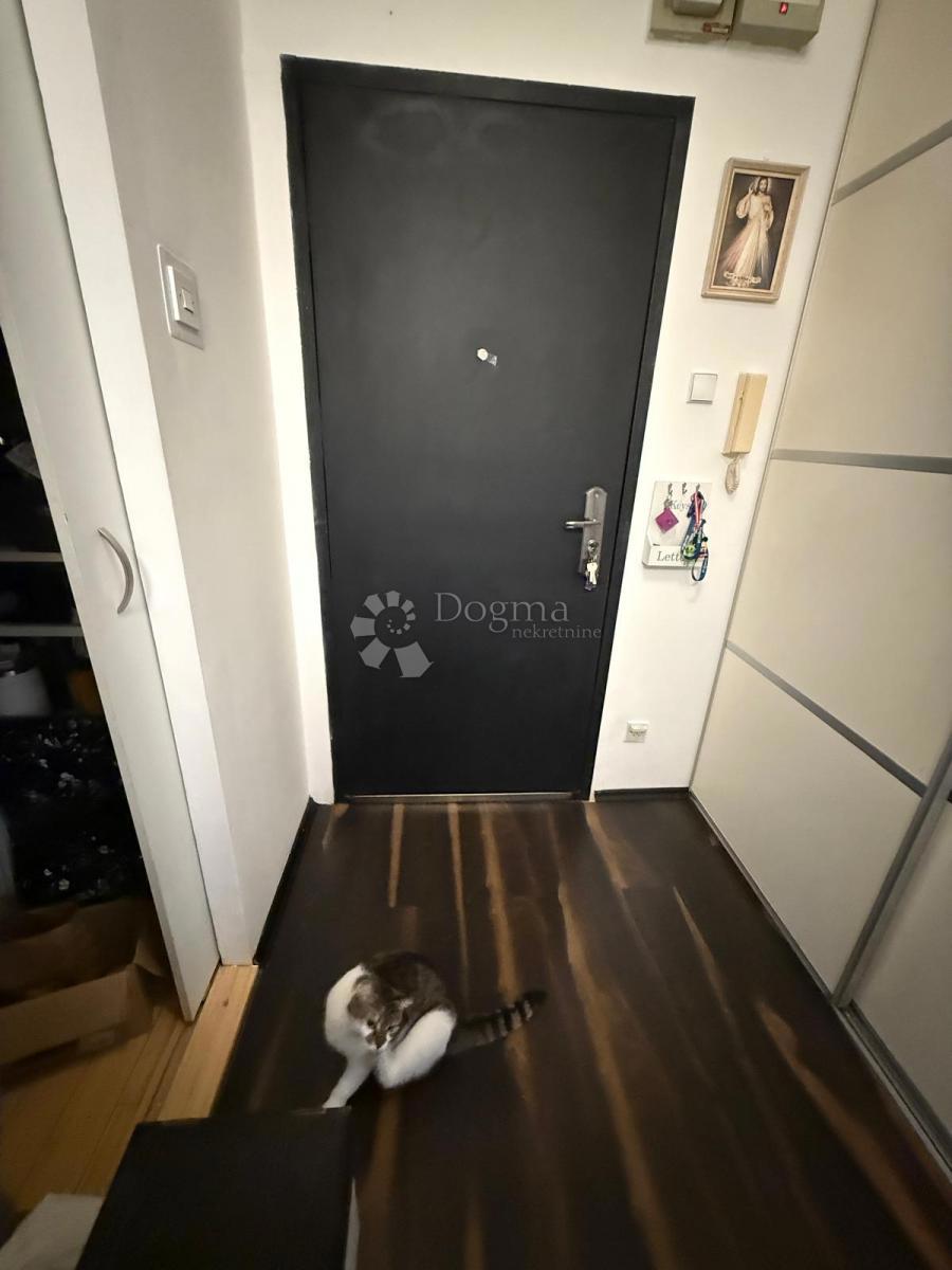 Allogio Cvjetno naselje, Velika Gorica, 80m2