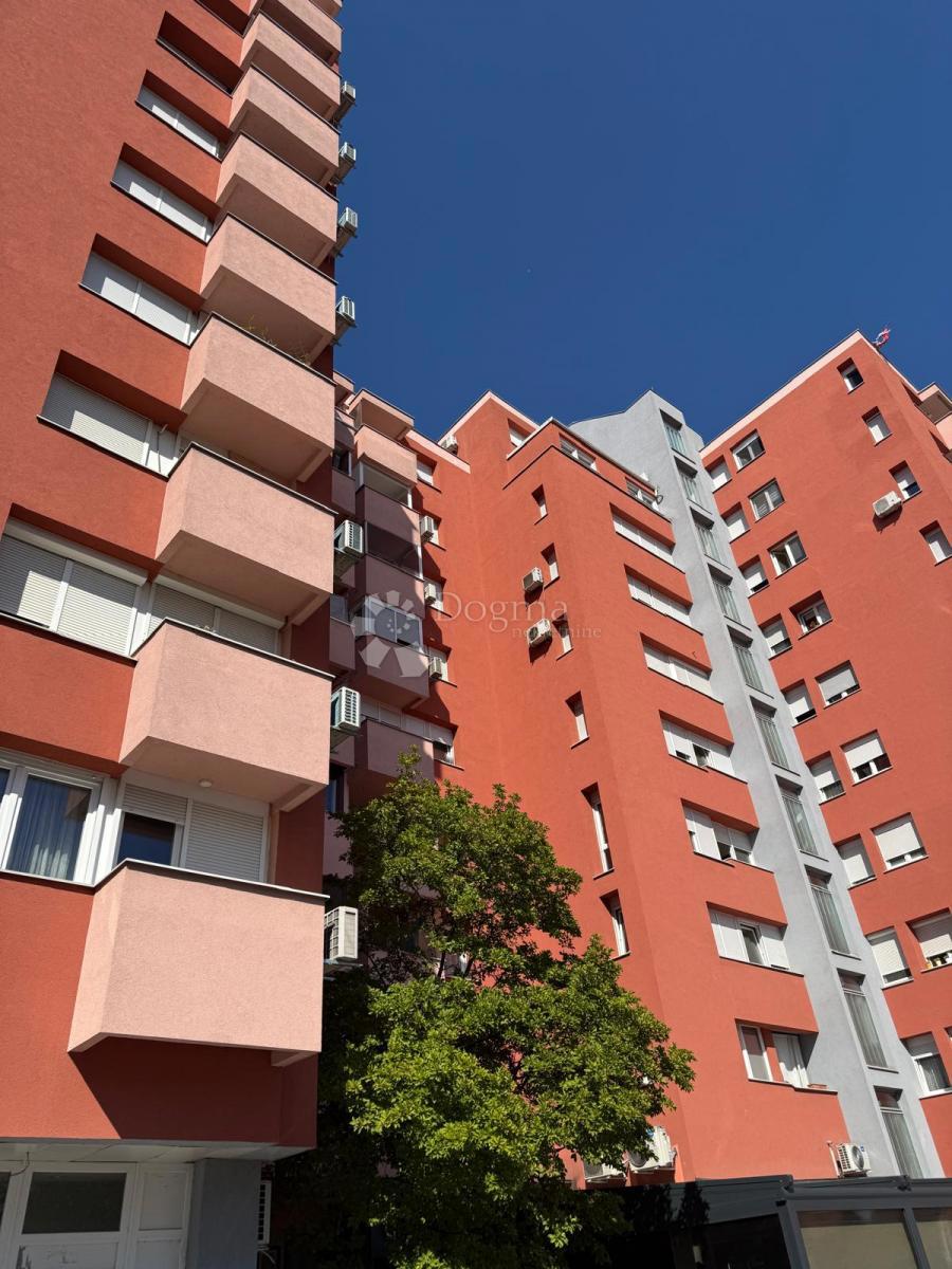 Allogio Cvjetno naselje, Velika Gorica, 80m2