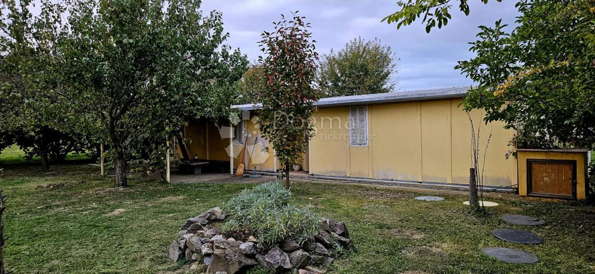 Terreno edificabile Samatovci, Bizovac, 948m2