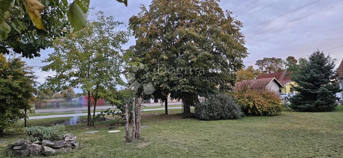 Terreno edificabile Samatovci, Bizovac, 948m2