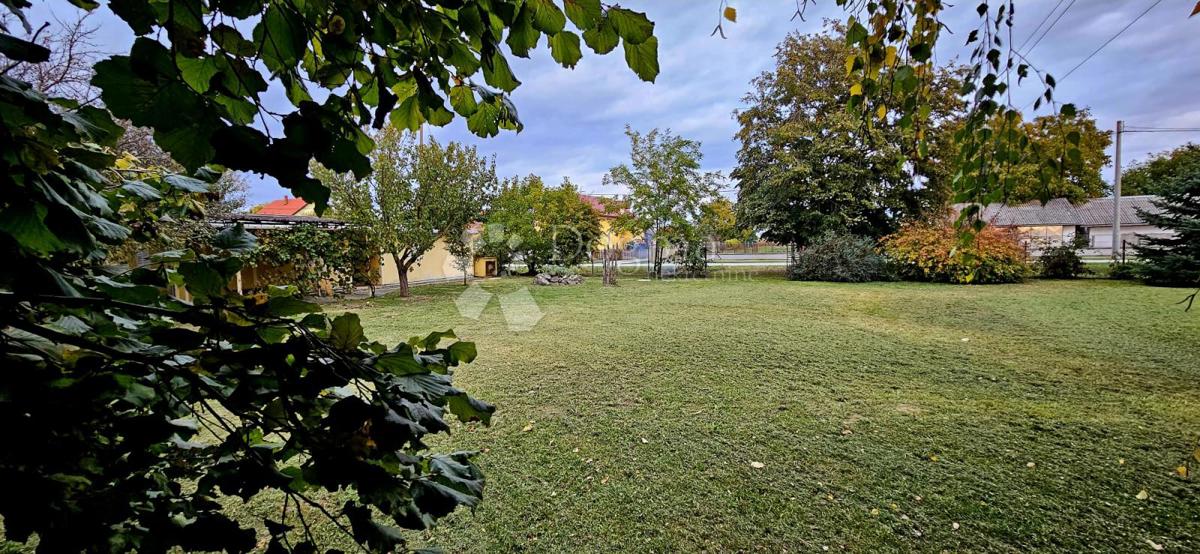 Terreno edificabile Samatovci, Bizovac, 948m2