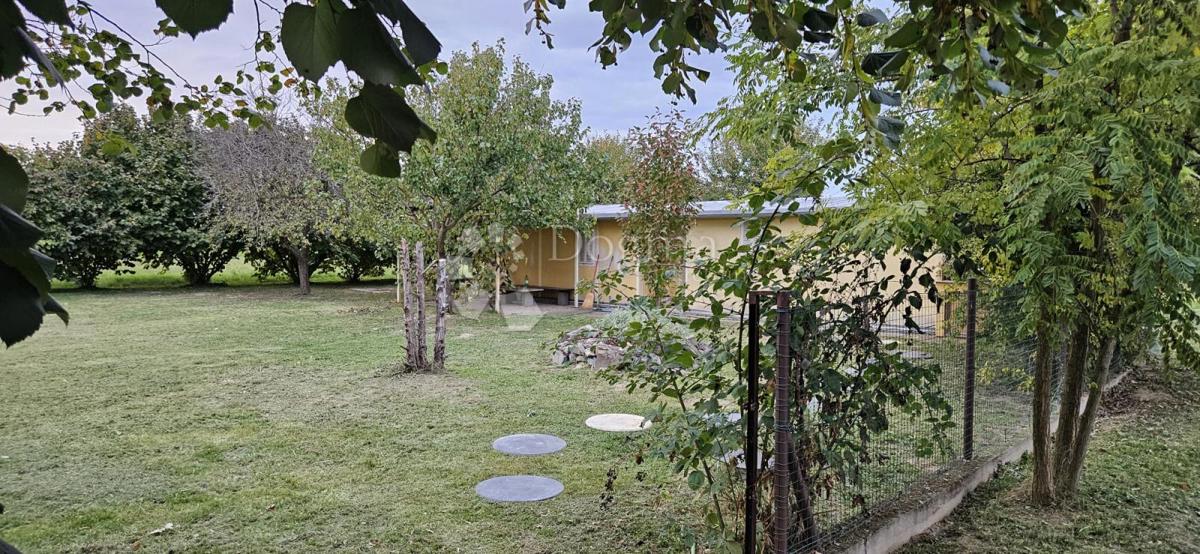 Terreno edificabile Samatovci, Bizovac, 948m2