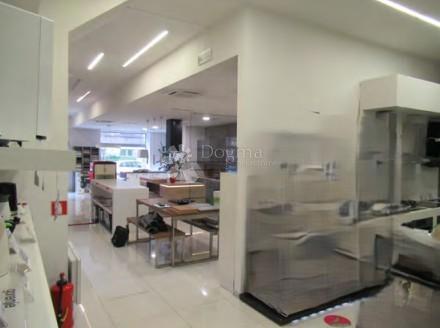 Locale commerciale Centar, Pula, 177,20m2