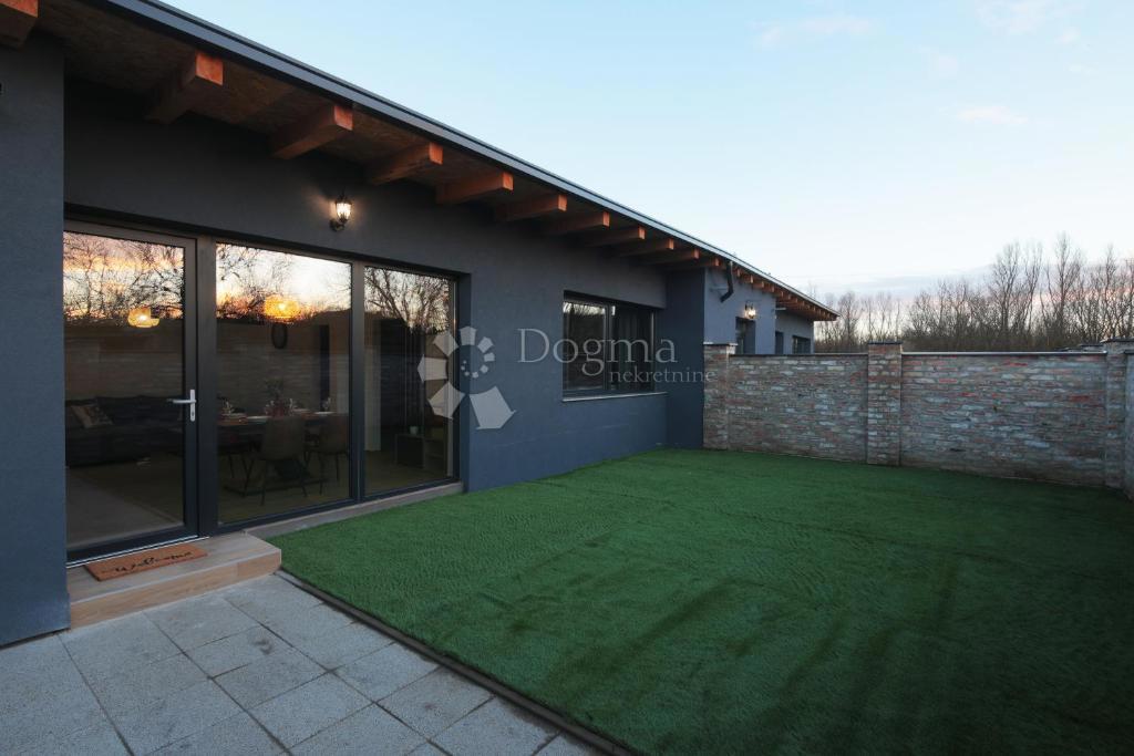 Casa Kopačevo, Bilje, 370m2