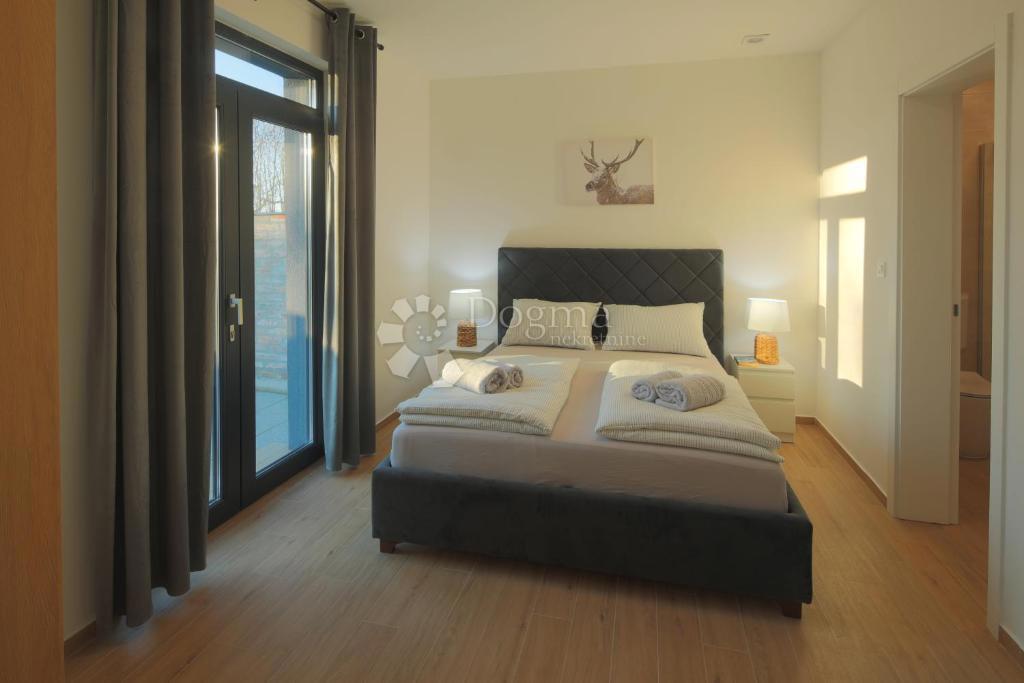 Casa Kopačevo, Bilje, 370m2