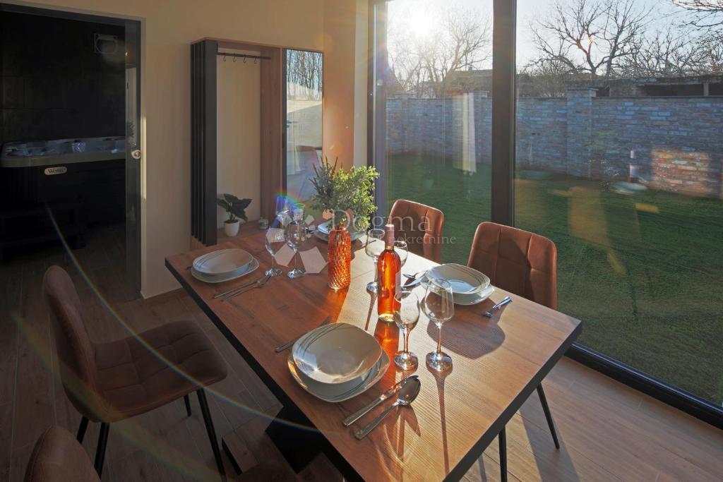 Casa Kopačevo, Bilje, 370m2