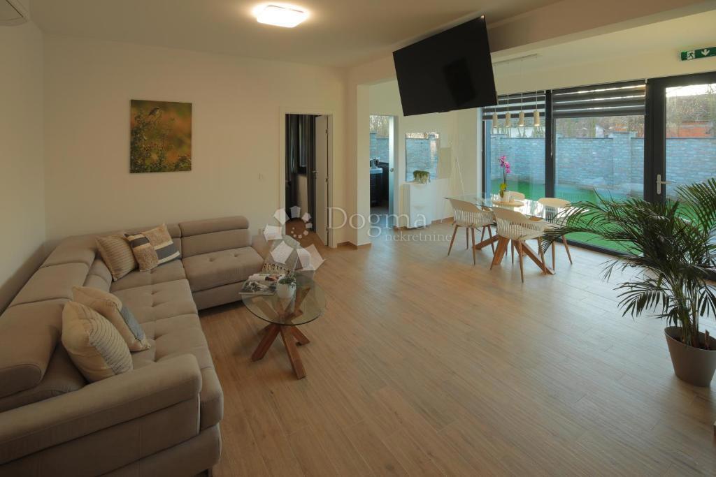 Casa Kopačevo, Bilje, 370m2