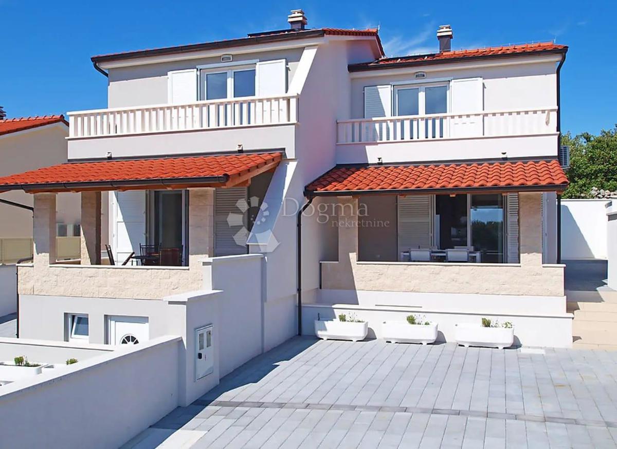 Casa Ražanj, Rogoznica, 120m2