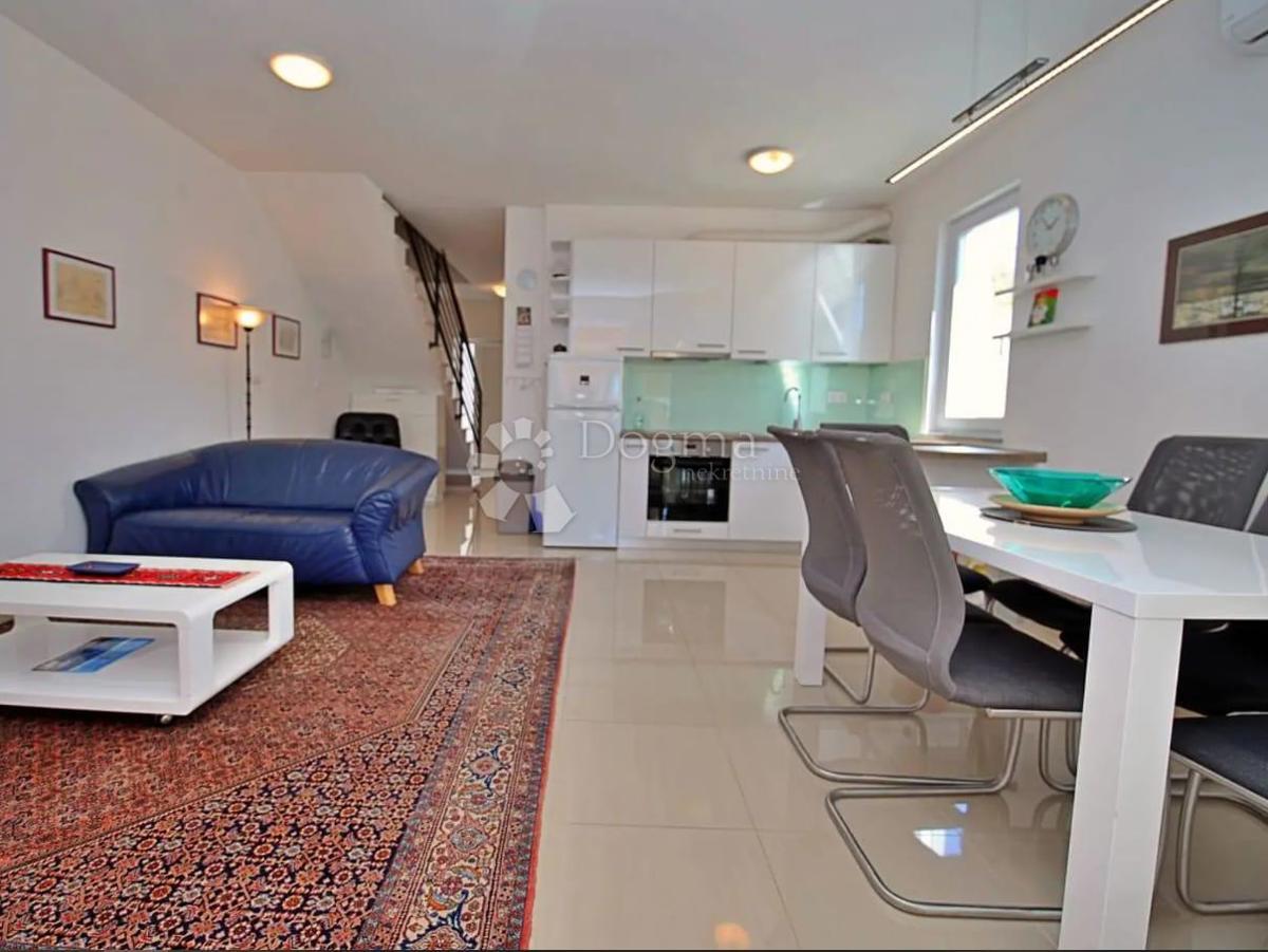 Casa Ražanj, Rogoznica, 120m2