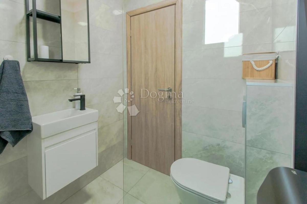 Casa Kunj, Raša, 152m2