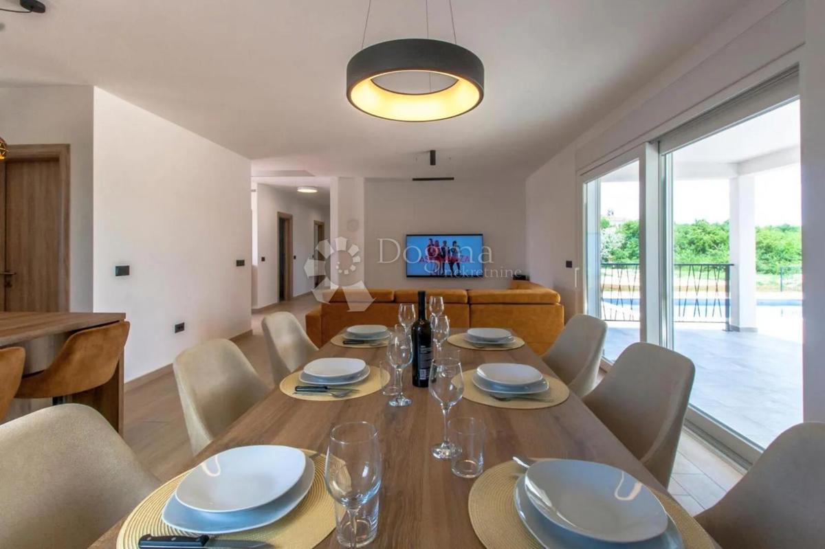 Casa Kunj, Raša, 152m2