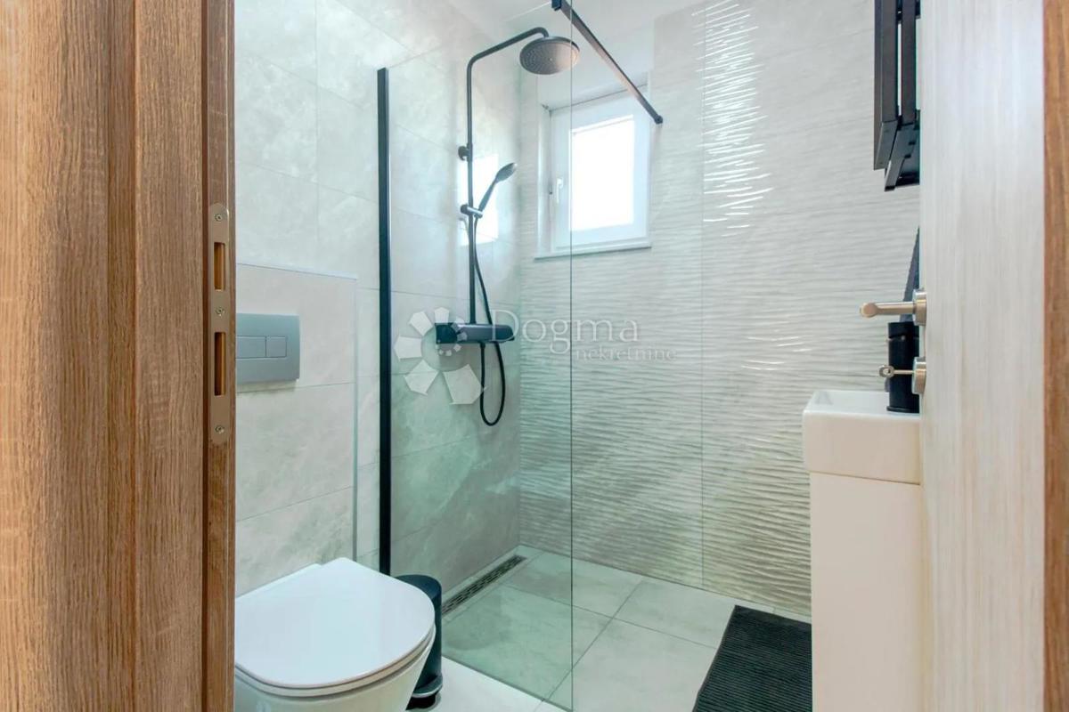 Casa Kunj, Raša, 152m2