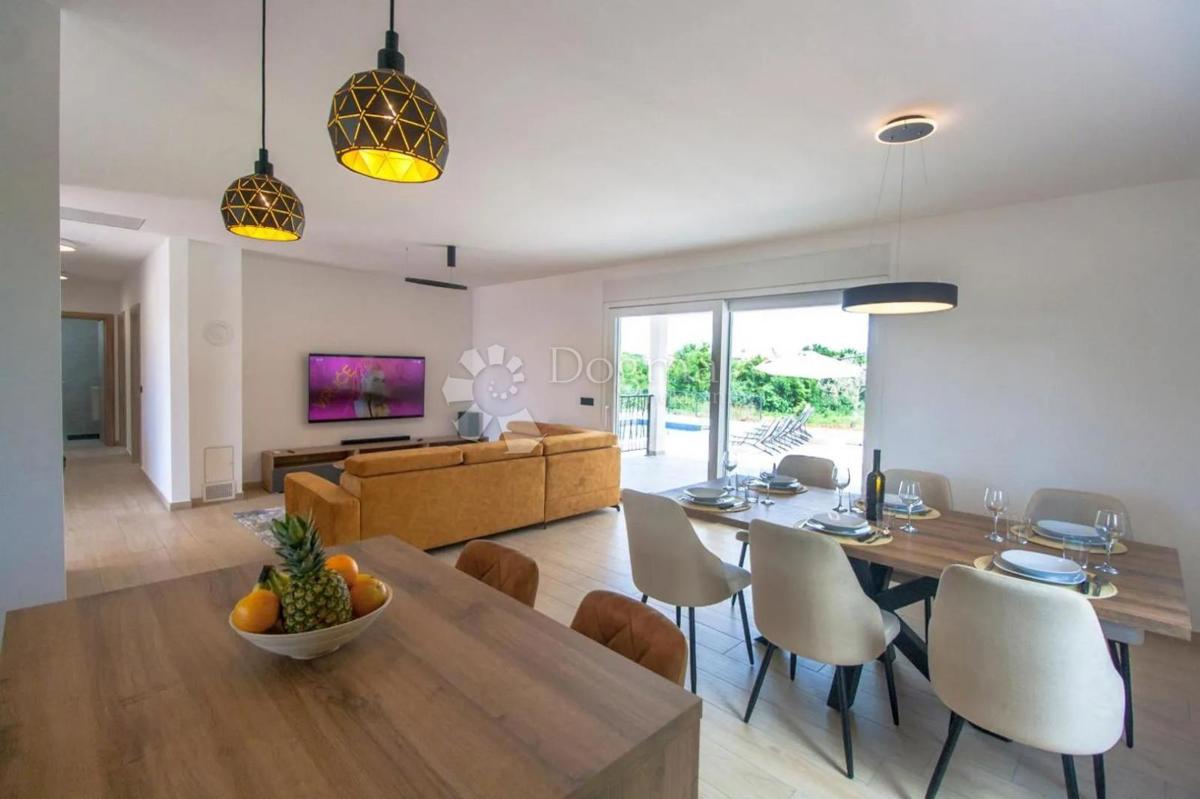 Casa Kunj, Raša, 152m2