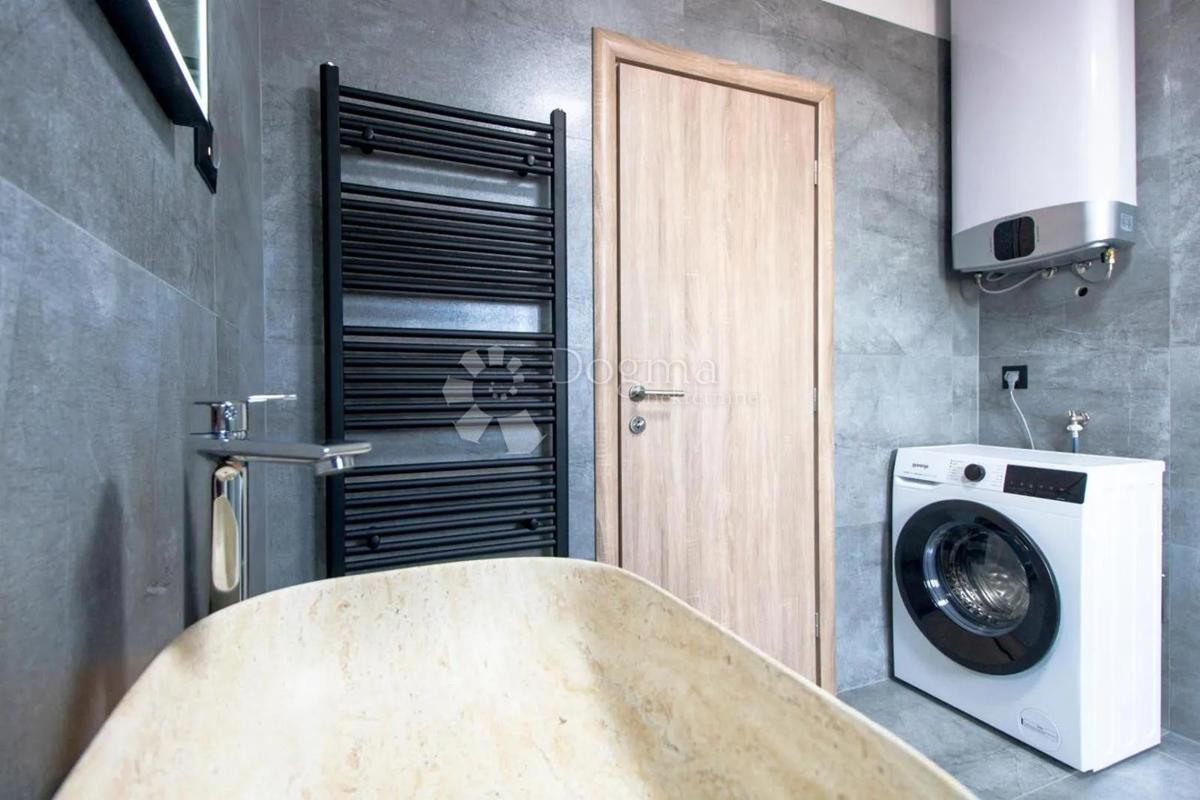 Casa Kunj, Raša, 152m2