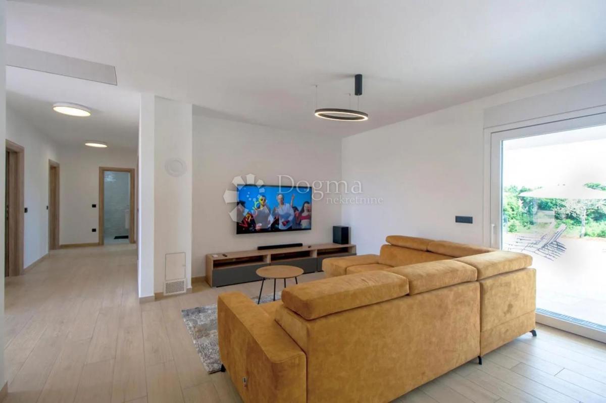 Casa Kunj, Raša, 152m2