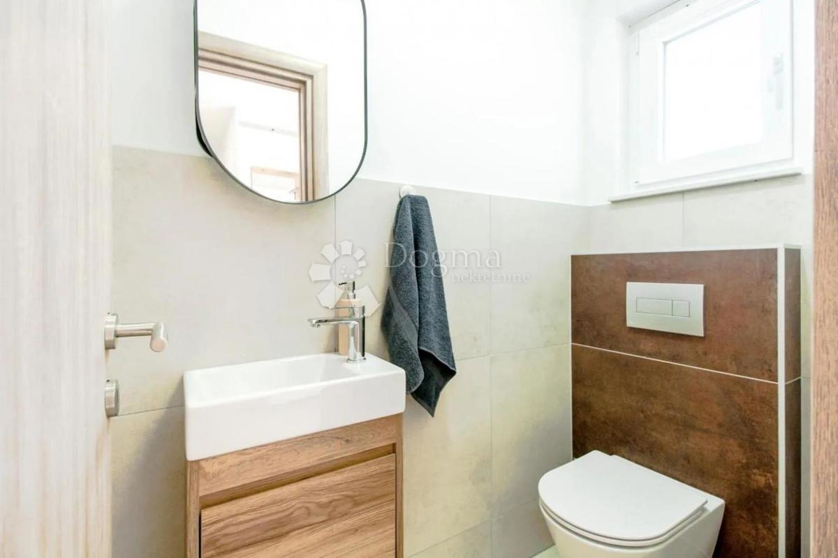 Casa Kunj, Raša, 152m2