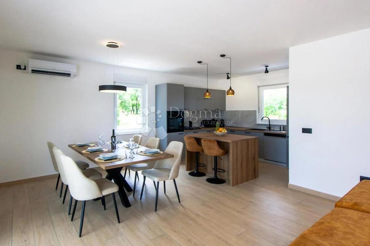 Casa Kunj, Raša, 152m2