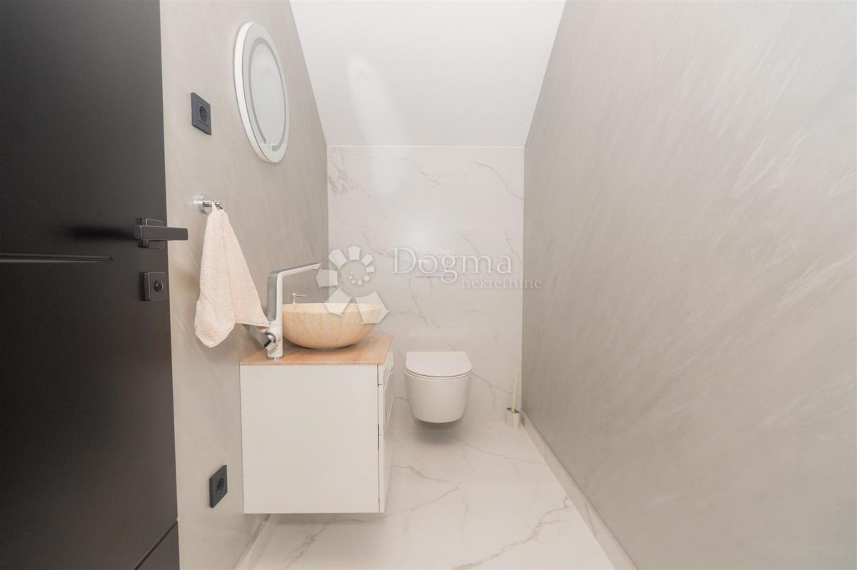 Casa Podgrađe, Marija Bistrica, 230m2