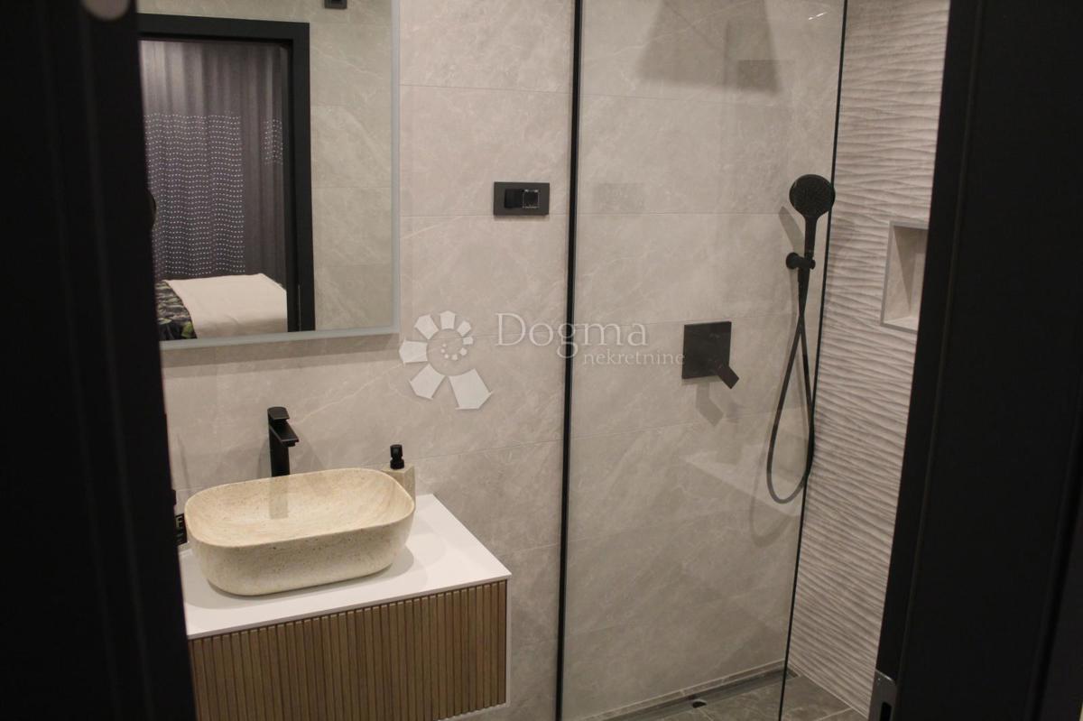 Casa Novi Vinodolski, 400m2