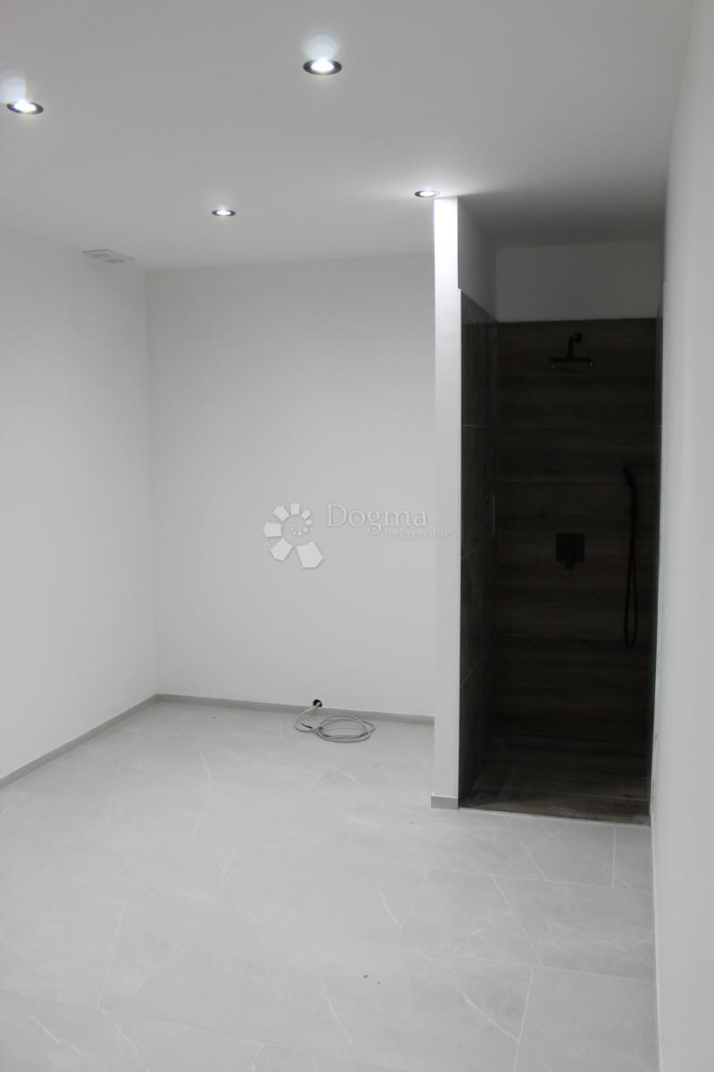 Casa Novi Vinodolski, 400m2