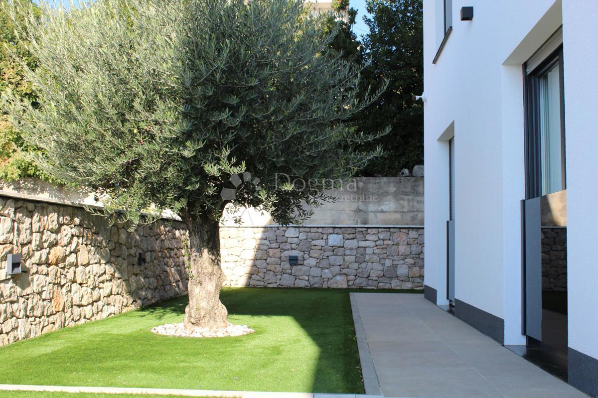 Casa Novi Vinodolski, 400m2