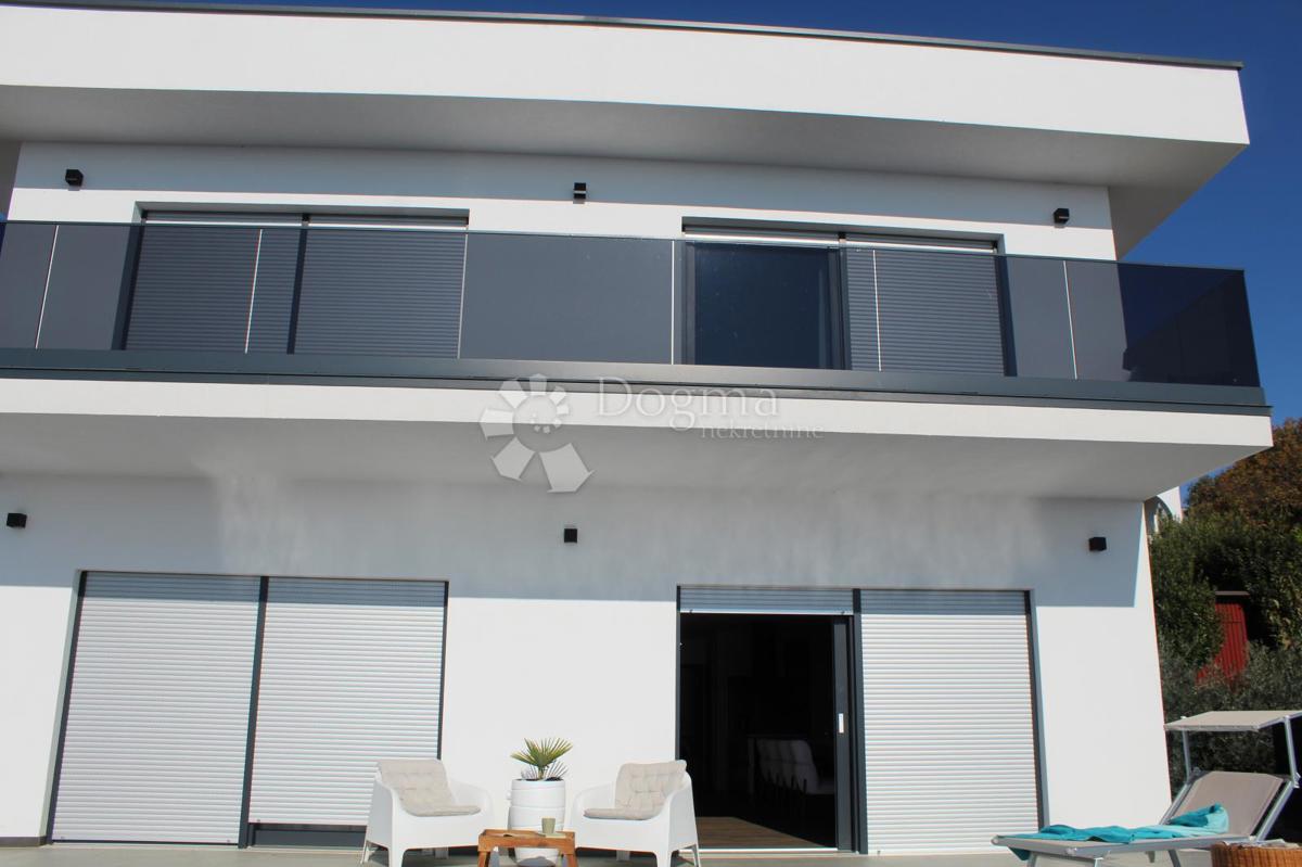 Casa Novi Vinodolski, 400m2