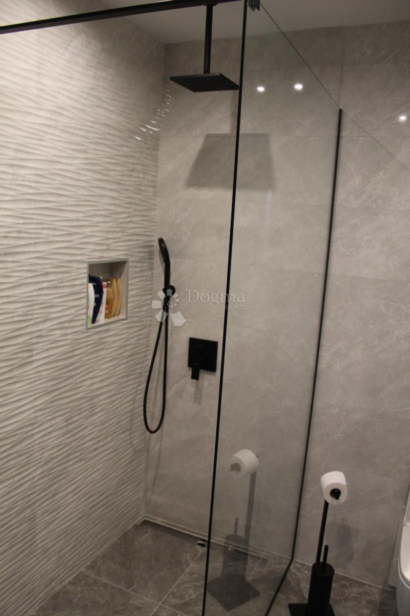 Casa Novi Vinodolski, 400m2